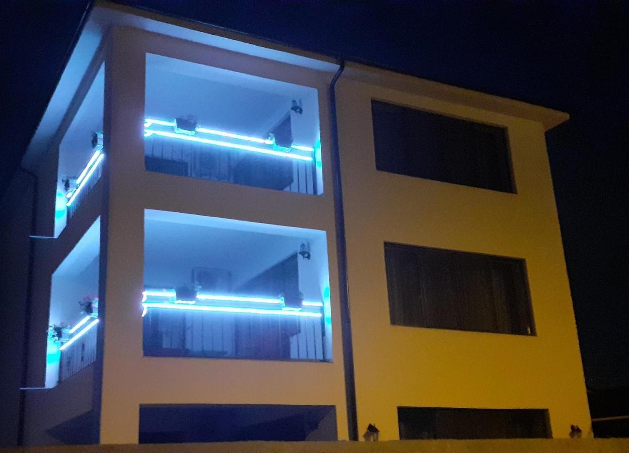 Splendid Aparthotel 那沃达利 外观 照片